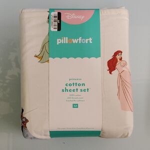 Disney Princess Pillowfort Sheet Set - White and Pink, Full